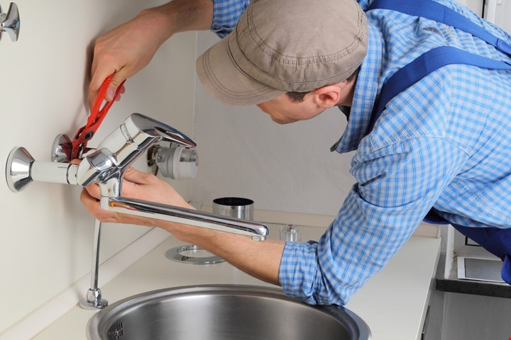 A Plumber Altona Can Take Care of All Your Plumbing Needs￼￼